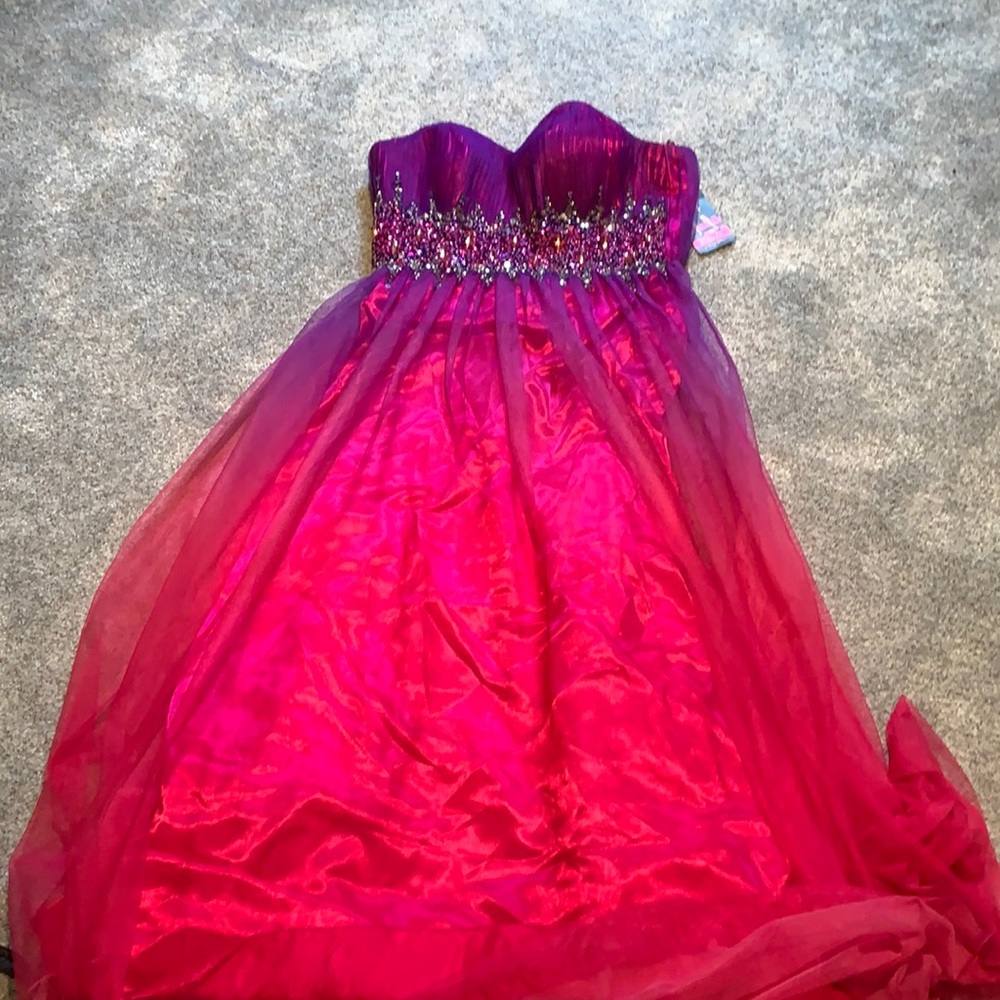 Pink blonde dress 💕💕